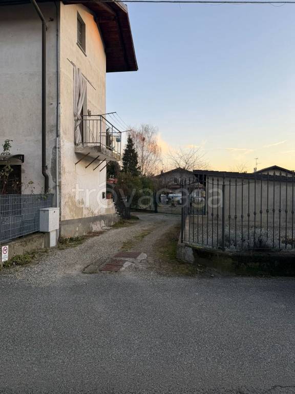 casa indipendente in vendita a Biella