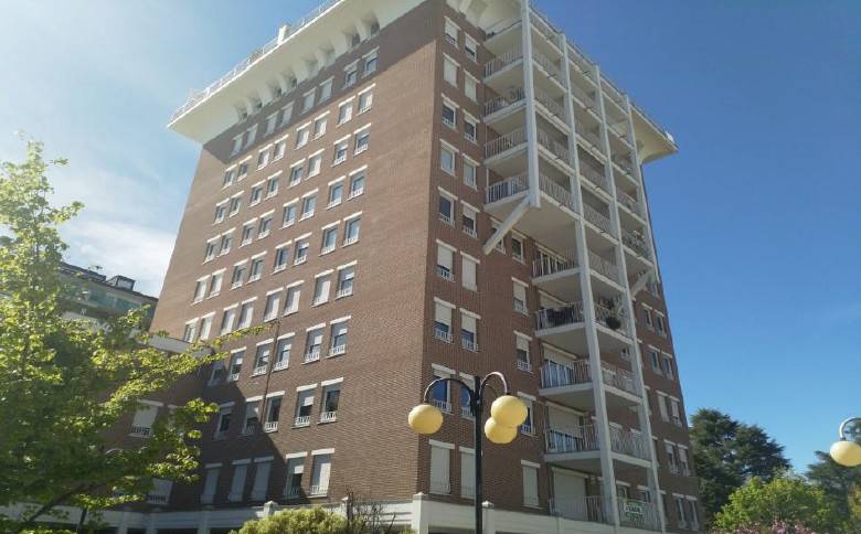 ufficio in vendita a Biella in zona Centro Città