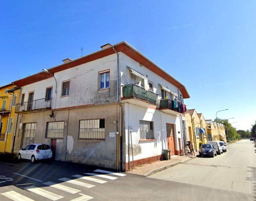 casa indipendente in vendita a Biella in zona San Biagio