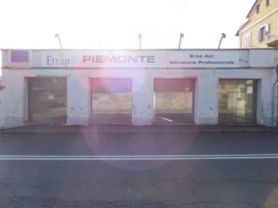 negozio in vendita a Biella in zona Chiavazza