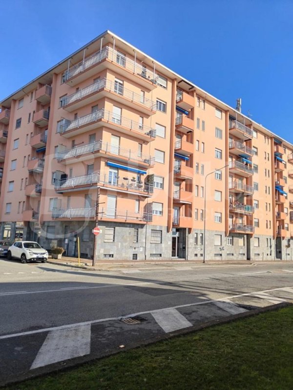 appartamento in vendita a Biella in zona Centro Città