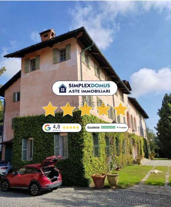 appartamento in vendita a Biella in zona Centro Città