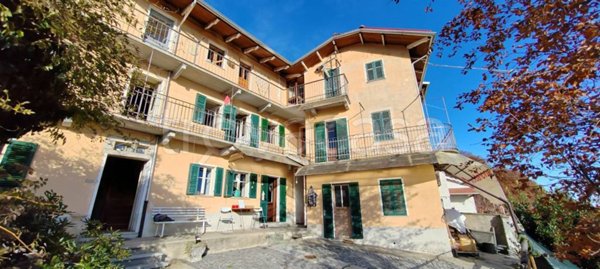 casa indipendente in vendita a Biella in zona Favaro