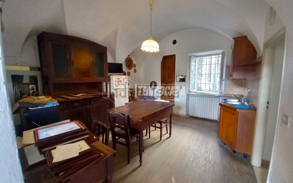 casa indipendente in vendita a Biella in zona Cossila