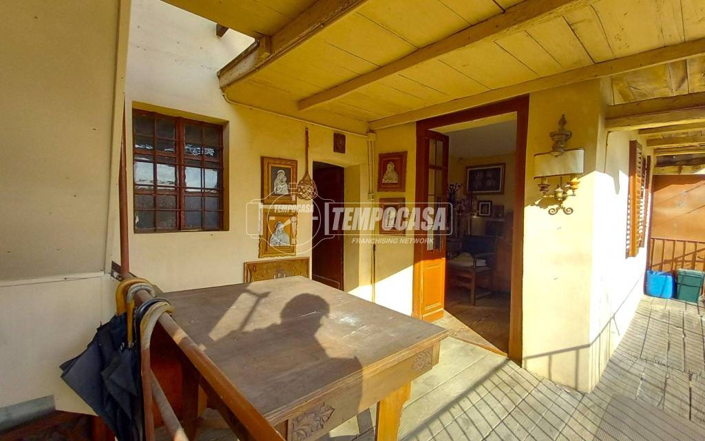 casa indipendente in vendita a Biella in zona Centro Città