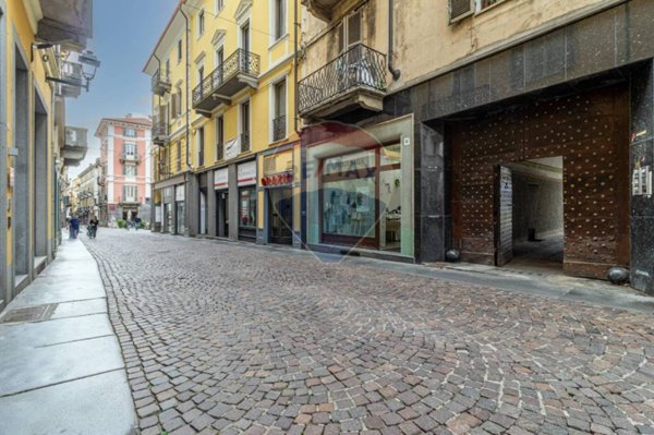 appartamento in vendita a Biella in zona Centro Città