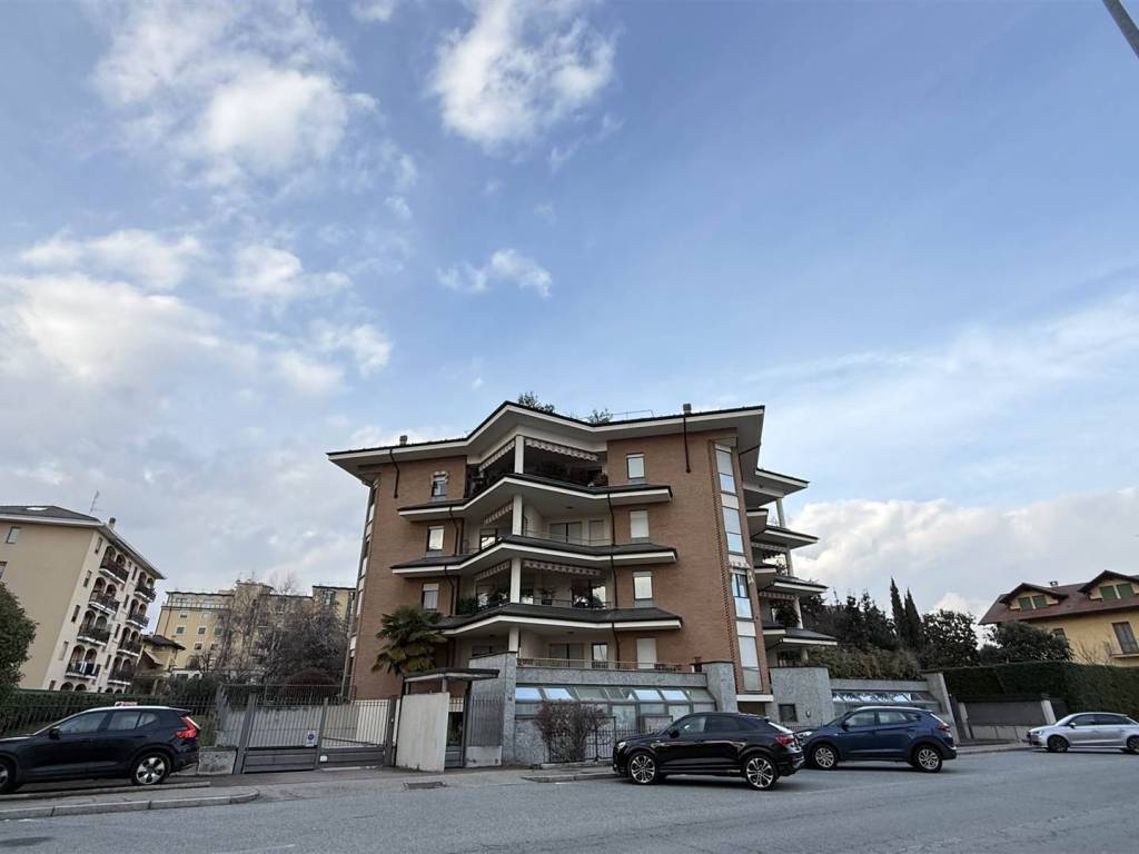 ufficio in vendita a Biella in zona Centro Città