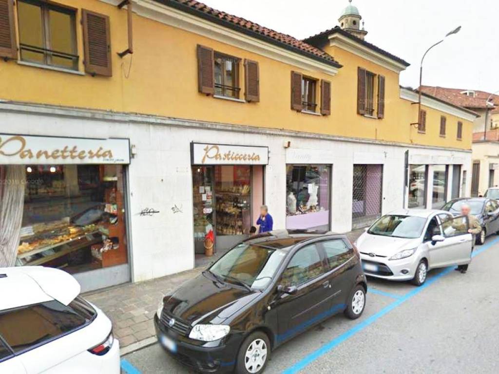 negozio in vendita a Biella in zona Centro Città