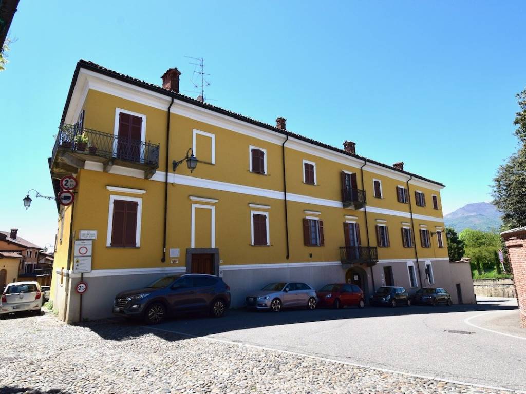 appartamento in vendita a Biella in zona Piazzo