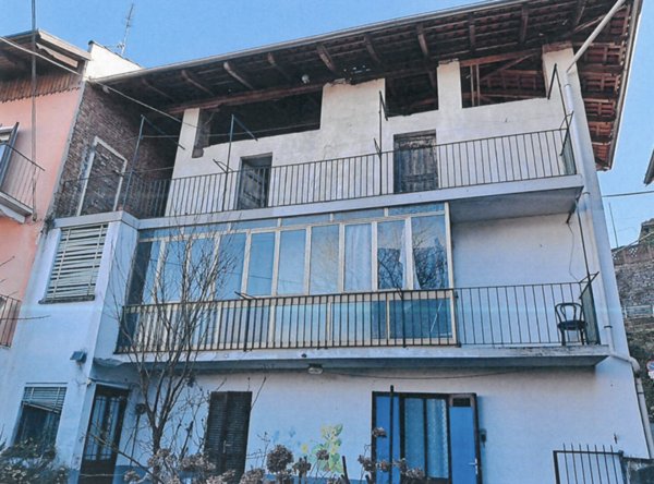 casa indipendente in vendita a Biella