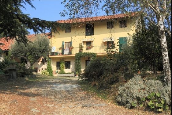 casa indipendente in vendita a Biella