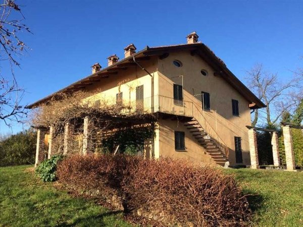 casa indipendente in vendita a Biella