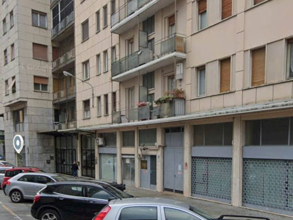 negozio in vendita a Biella in zona Centro Città