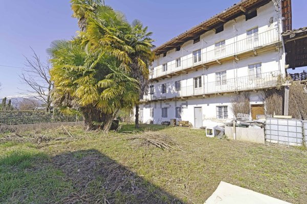 casa indipendente in vendita a Biella