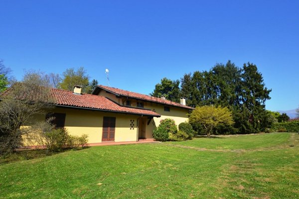 casa indipendente in vendita a Biella in zona Vandorno