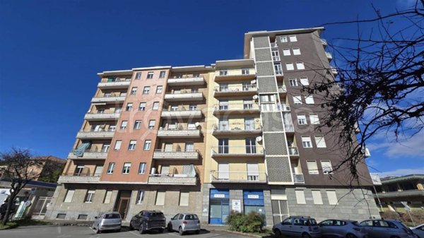 appartamento in vendita a Biella in zona Viale Macallè