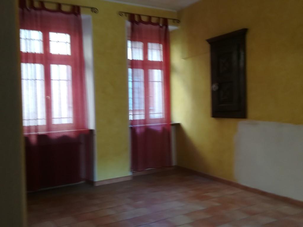 appartamento in vendita a Biella in zona Centro Città