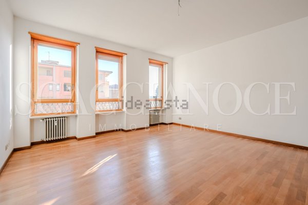 appartamento in vendita a Biella in zona Centro Città