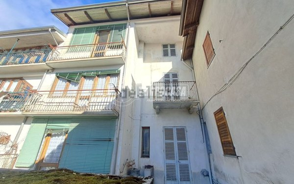 appartamento in vendita a Biella in zona Cossila