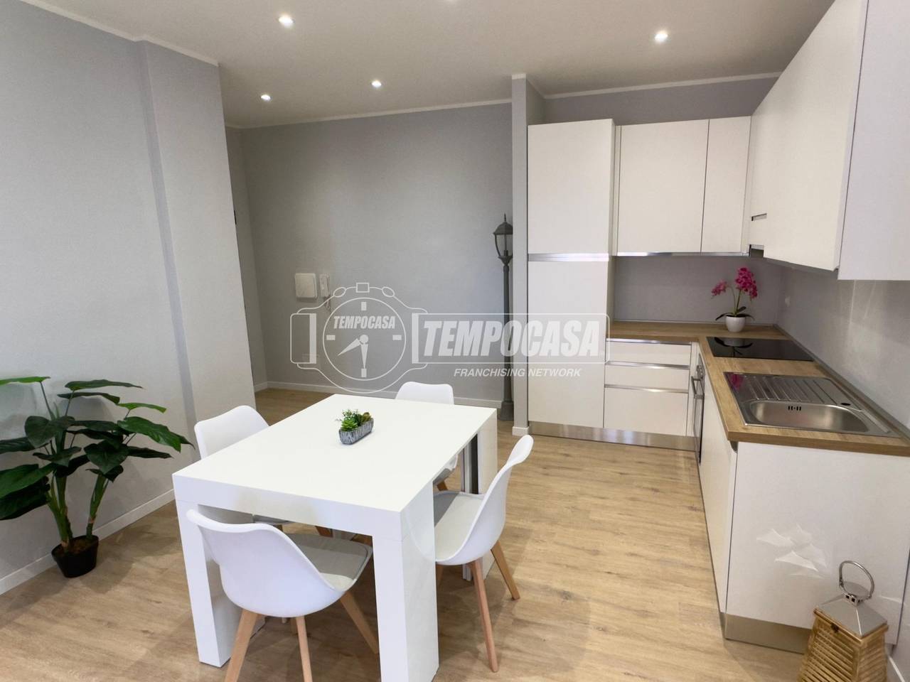 appartamento in vendita a Biella in zona Centro Città