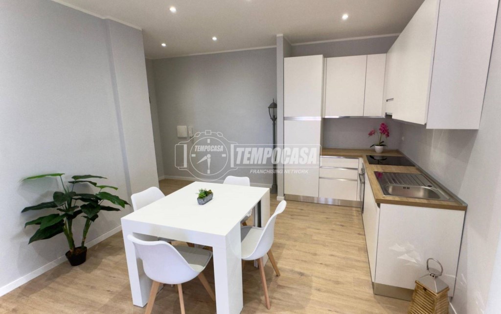 appartamento in vendita a Biella in zona Centro Città