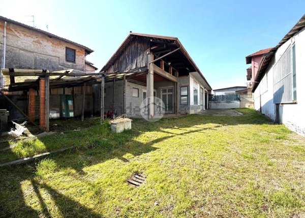 appartamento in vendita a Biella in zona Chiavazza