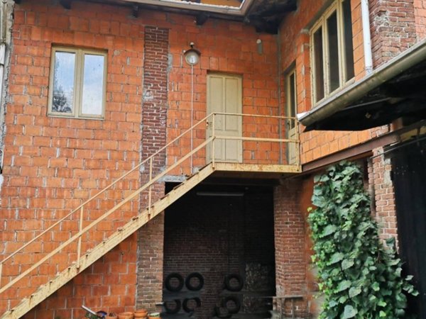 locale commerciale in vendita a Biella in zona Centro Città