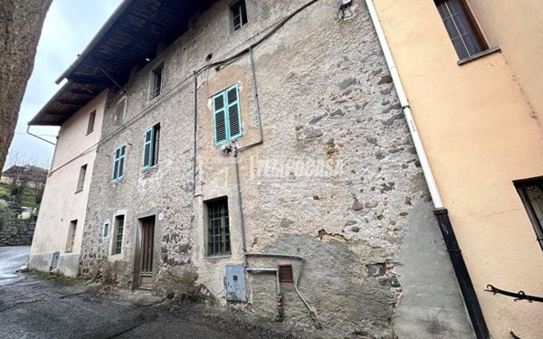 appartamento in vendita a Biella in zona Pavignano