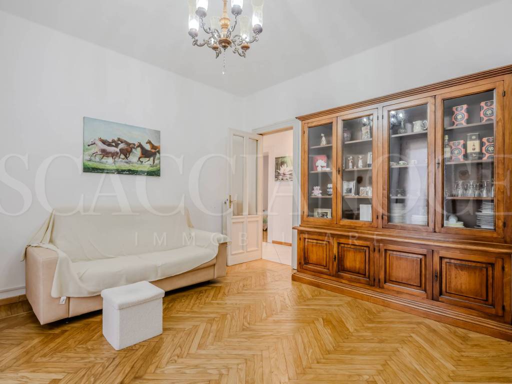 appartamento in vendita a Biella in zona Centro Città