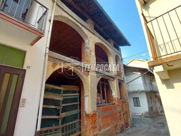 casa semindipendente in vendita a Biella in zona Cossila