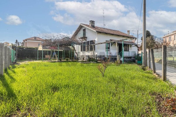 casa indipendente in vendita a Biella