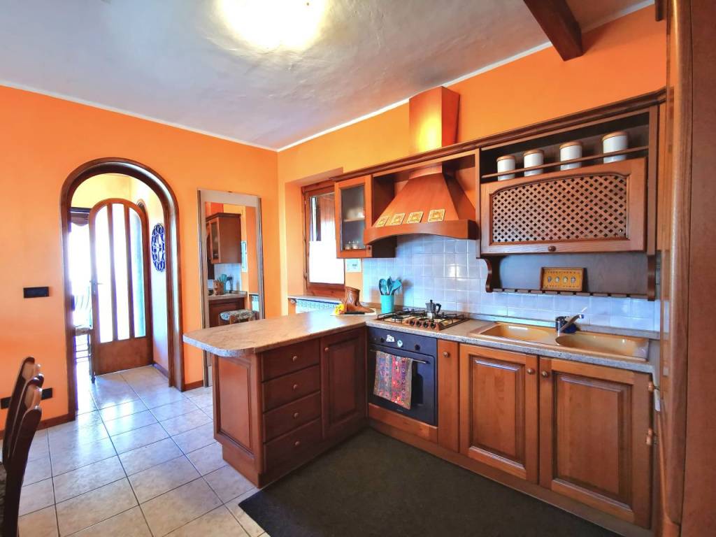 appartamento in vendita a Biella in zona Oropa