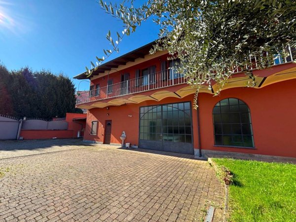 casa indipendente in vendita a Biella in zona Centro Città