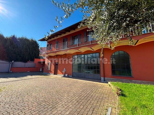 casa indipendente in vendita a Biella in zona Centro Città