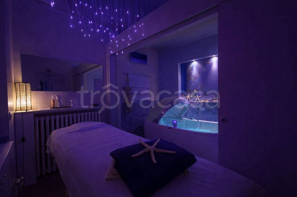 negozio in vendita a Biella in zona Via Trieste