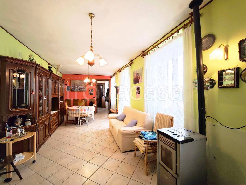 appartamento in vendita a Biella in zona Chiavazza