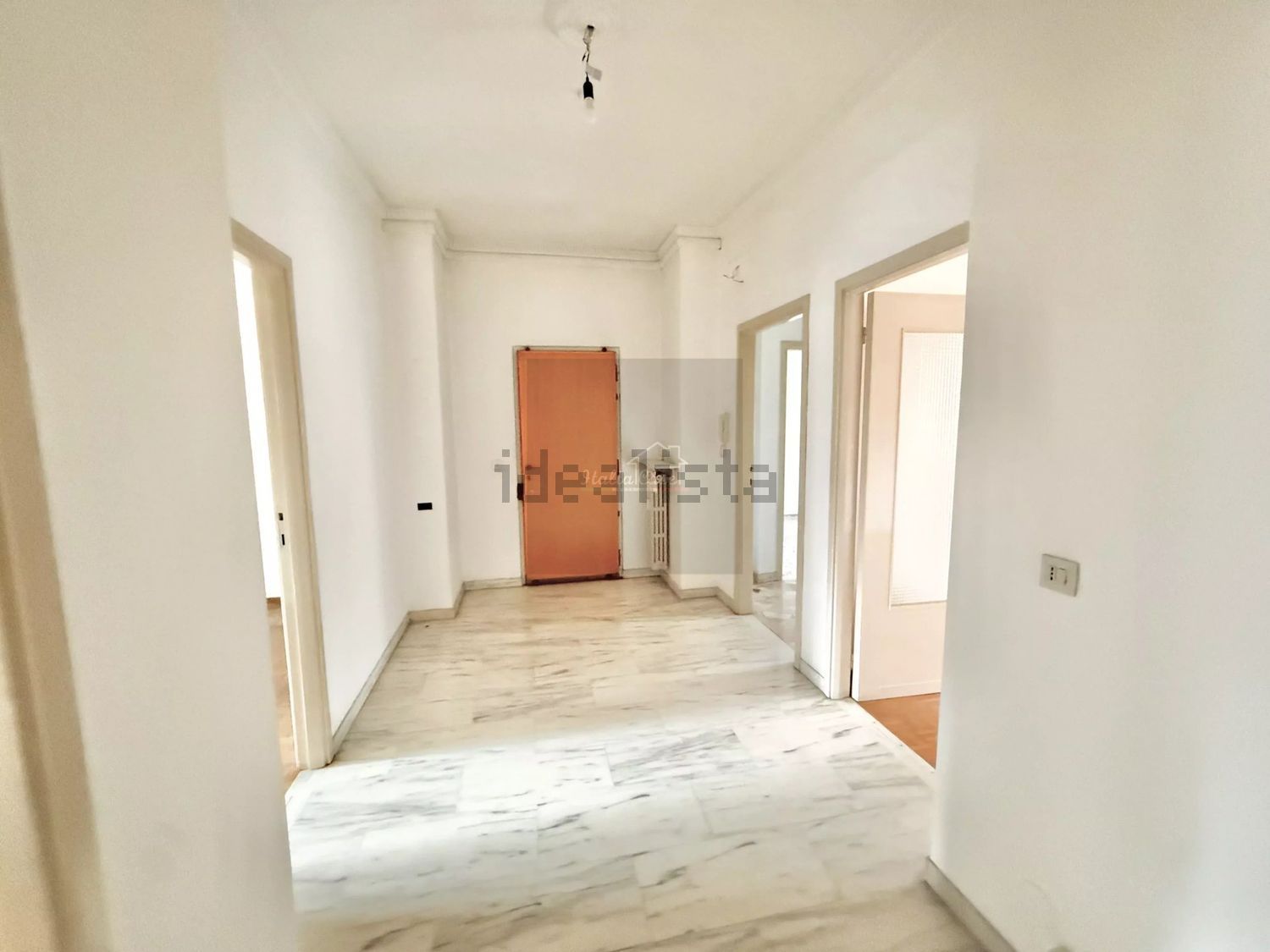 appartamento in vendita a Biella in zona Centro Città