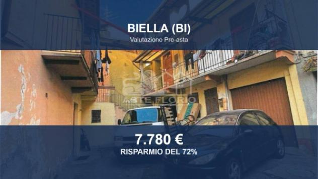 casa indipendente in vendita a Biella in zona Centro Città