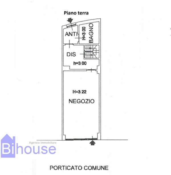 negozio in vendita a Biella in zona Centro Città