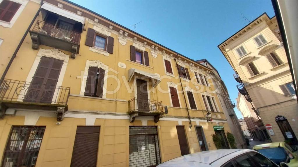 appartamento in vendita a Biella in zona Centro Città