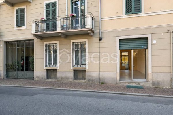 negozio in vendita a Biella in zona Centro Città