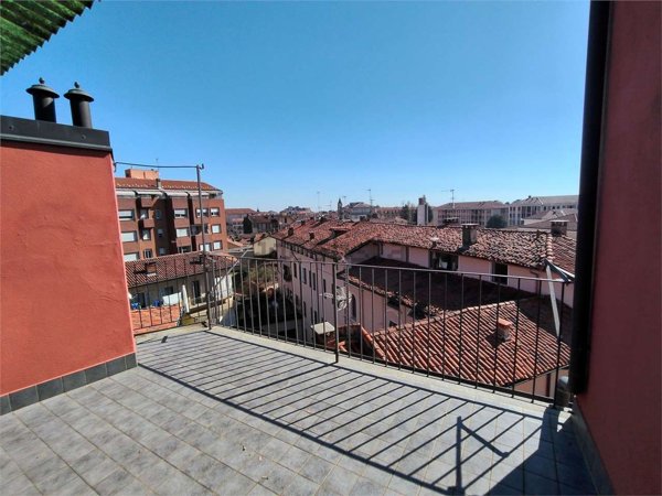 appartamento in vendita a Biella in zona Piazzo