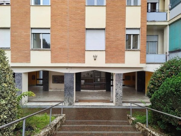 ufficio in vendita a Biella in zona Centro Città