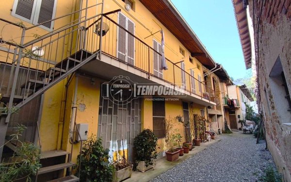 casa indipendente in vendita a Biella in zona Centro Città