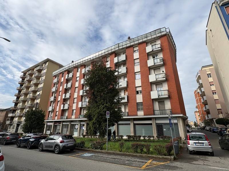 appartamento in vendita a Biella in zona Centro Città