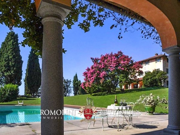 casa indipendente in vendita a Biella in zona Centro Città