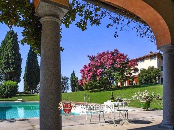 casa indipendente in vendita a Biella in zona Centro Città