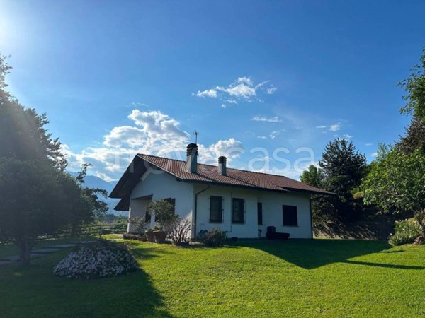 casa indipendente in vendita a Biella in zona Piazzo