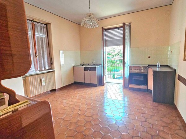 casa indipendente in vendita a Biella in zona Chiavazza