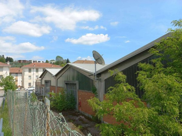 capannone in vendita a Biella in zona Vandorno